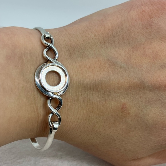 925 Sterling Silver Infinity Design Pinch Bracelet Bangle Fits Kameleon Jewelpop - Picture 9 of 12